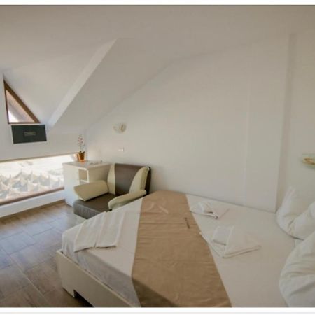 Hotel Complex Turistic Perla Venusului Exteriér fotografie