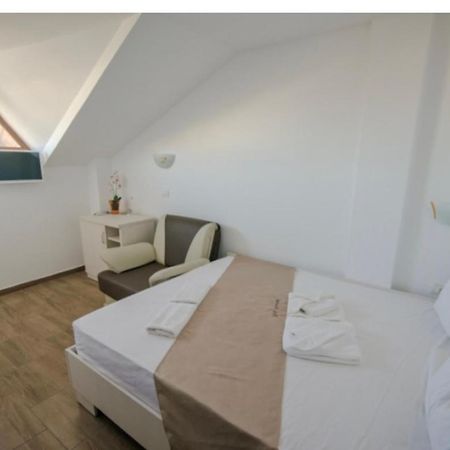 Hotel Complex Turistic Perla Venusului Exteriér fotografie